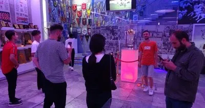 Trabzonspor'un şampiyonluk kupasına yoğun ilgi! Ziyaretçi akını