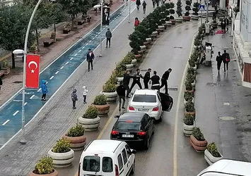 Yol verme kavgasında babayı darp eden sürücüye para cezası verildi