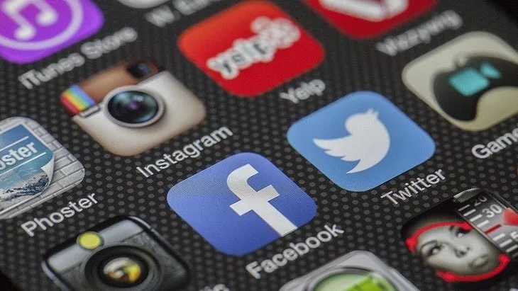 Sosyal Medya Yasası nedir! Dezenformasyonla Mücadele Yasası Meclis’ten geçti mi? Sosyal Medya Yasası ile neler değişecek?