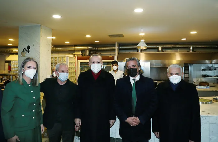 Başkan Erdoğan'dan İzmir'de esnafa sürpriz ziyaret - 3