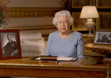 Kraliçe Elizabeth emekliye mi ayrılıyor? İngiltere'de değişim sinyalleri