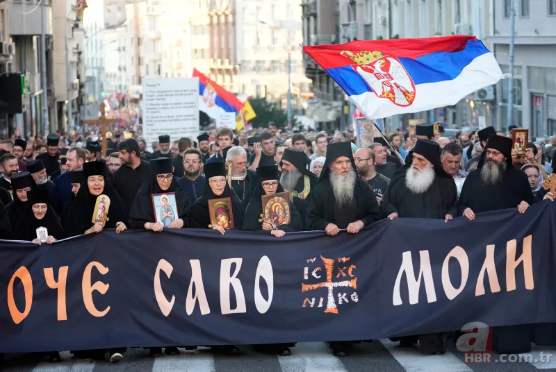 Sırbistan'da sapkın LGBT'lilere karşı isyan! Binlercesi sokağa döküldü 12