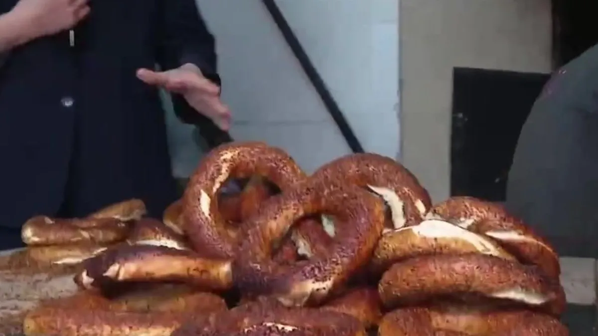 Ankara Kalesi’nde 120 yıllık simit geleneği