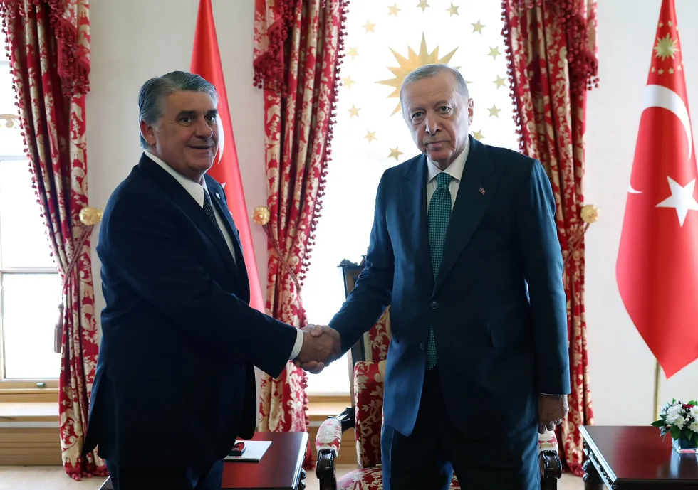 baskan-erdogan-4-buyuk-kulubun-baskanlarini-kabul-etti-1788615674399.png (Foto: Ahaber.com.tr)