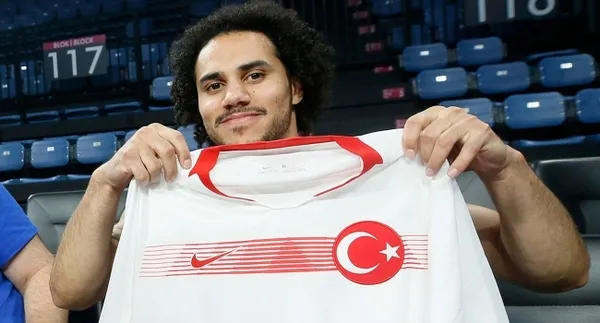 Shane Larkin Türkiye milli takımında forma giyecek mi?