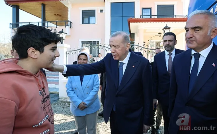 Başkan Erdoğan'a Antalya'da sevgi seli! Vatandaşlarla sohbet etti | Güldüren diyalog: Heyecanlandım, aman kalbin durmasın 9