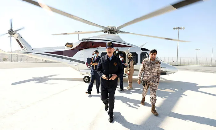 Milli Savunma Bakanı Hulusi Akar Katar'da görevli Mehmetçik ile bir araya geldi - 6