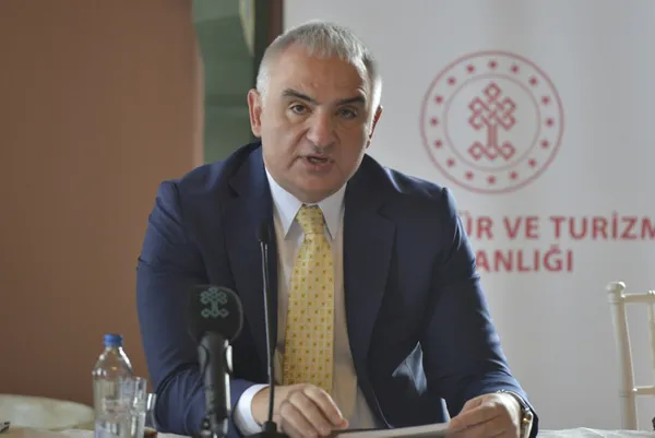 son-dakika-bu-sene-turizmde-v-cikis-bekleniyor-1610452029668.jpg Son dakika: Bu sene turizmde 'V' çıkış bekleniyor - 2
