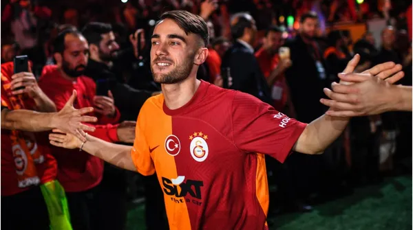 1692955941627.jpg Yunus Akgün Galatasaray'dan ayrılıyor! İmza için yola çıktı! Leicester City forması giyecek... - 2