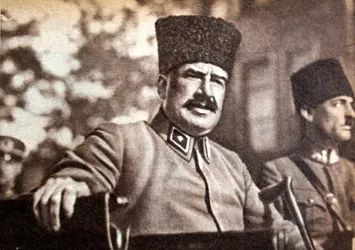 Fevzi Çakmak’ın silahını çaldılar