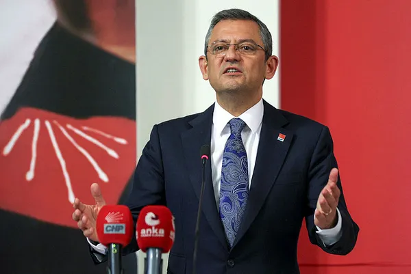CHP aynı tas aynı hamam! Özgür Özel’in değişim söylemleri askıda kaldı