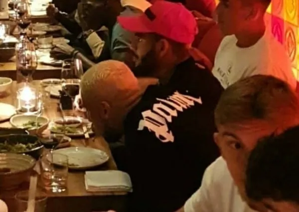 Brezilyalı savunmacı Beşiktaşlı oyuncularla yemeğe katıldı - 1