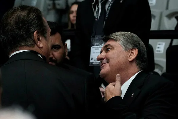 Beşiktaş 35. başkanını seçti! Yeni başkan Hasan Arat oldu! Büyük oy farkı...