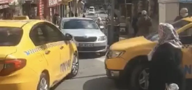 Fatih’te ‘insanlık ölmüş’ dedirten olay! Yaşlı kadın taksiye binmek için yalvardı