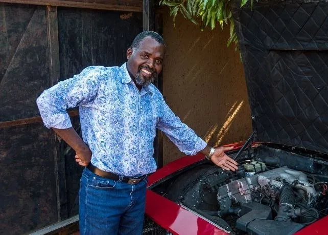 Evinin garajında hayalindeki arabayı yaptı 🚗 İzleyenleri kendisine hayran bıraktı