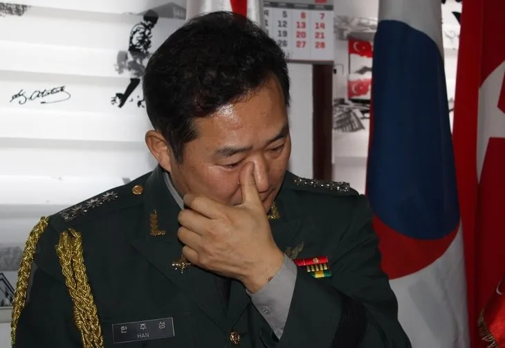 Karabüklü gazilerin elini öpen Koreli komutan ağladı