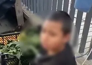 Sarıyer'de akılalmaz olay! Pazarda eşofman çalan çocuğu iple bağladı