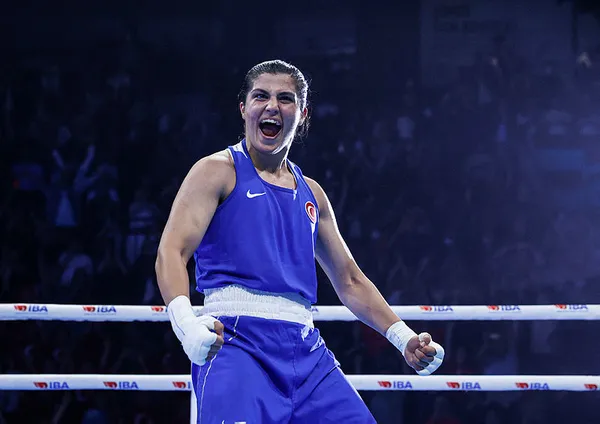 Son dakika: Türkiye takım halinde şampiyon oldu! Busenaz Sürmeneli Buse Naz Çakıroğlu Hatice Akbaş ve Şennur Demir dünya şampiyonu oldu! - 9