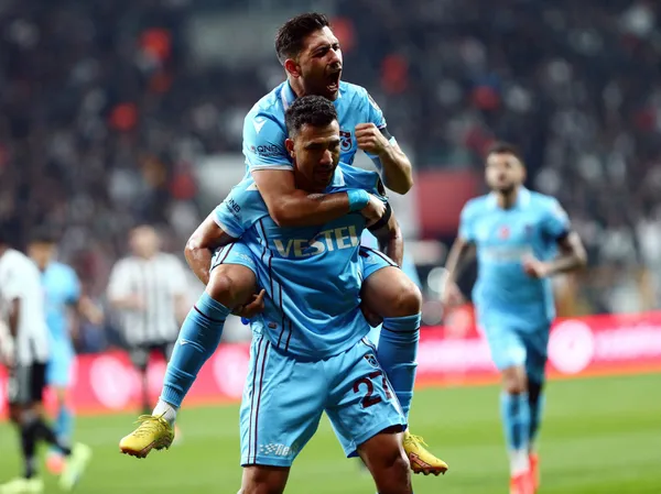 Dolmabahçe’de futbol resitali: Beşiktaş ile Trabzonspor 4 gollü maçta yenişemedi