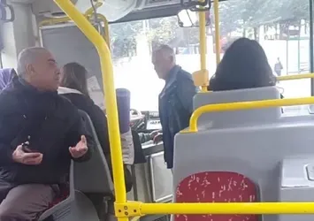 İstanbul'da İETT şoförü yolcularla tartıştı kontak kapattı!