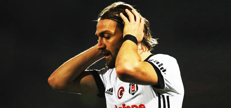 Caner Erkin'den flaş tepki! Terk etti...