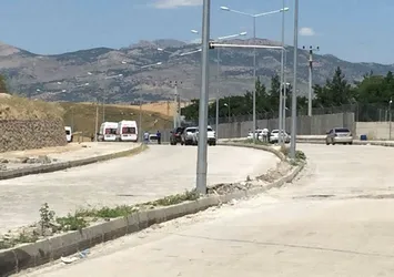 Batman'da jandarma karakoluna bombalı saldırı