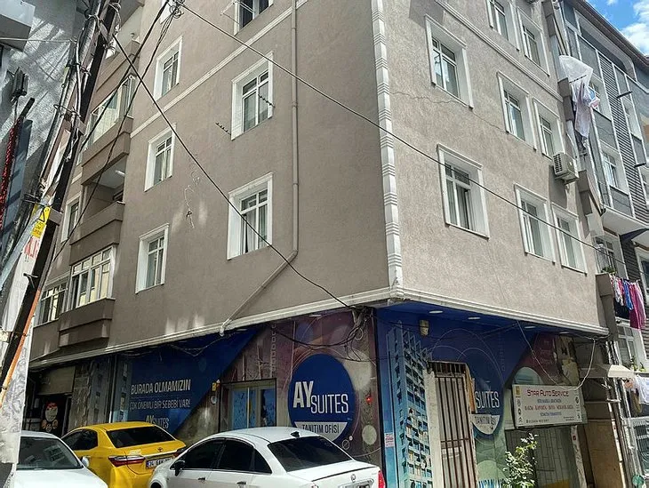 CHP’li vekil Gökan Zeybek’in ölüm binası! Sığınağı kafe, otoparkı tamirhane yaptı, kaçak kat çıktı! ’Kolonlar kesildi’ iddiası