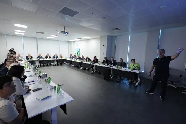 CHP’li vekiller Togg’a hayran kaldı: Gururla izliyoruz inşallah daha büyür