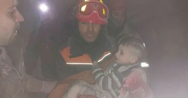 1675857229452.jpg Deprem bölgesinde ailesi bulunamayan çocuklar ile ilgili Bakan Yanık'tan açıklama! - 1