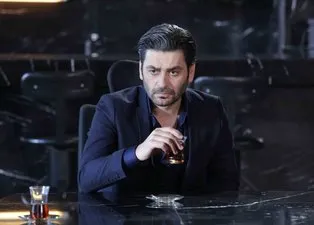 Eşkıya Dünyaya Hükümdar Olmaz'ın İlyas'ı Ozan Akbaba'nın eşi herkesi şaşırttı