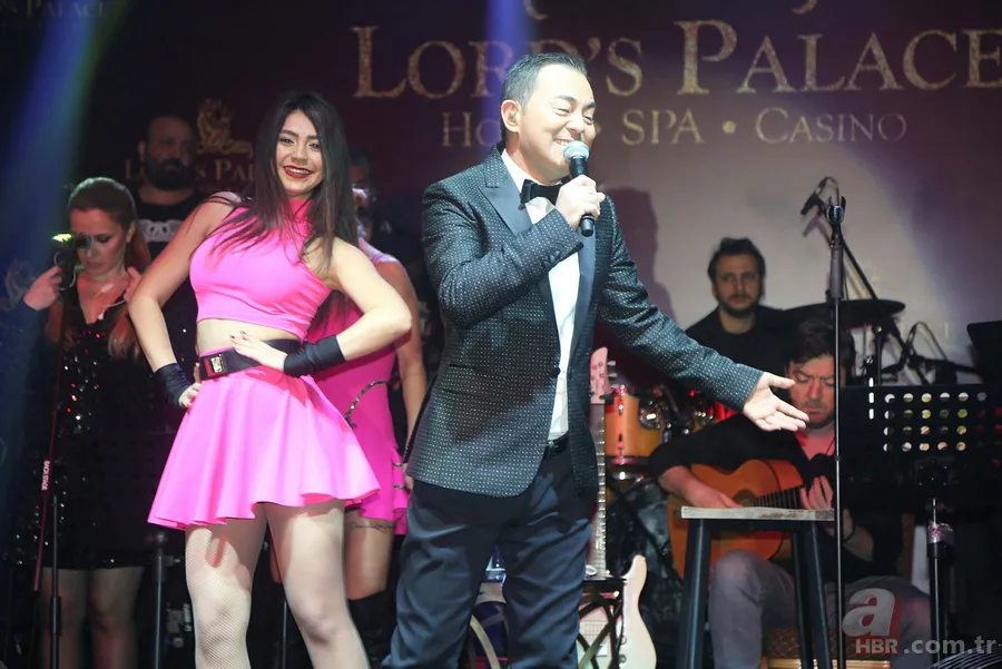 Serdar Ortaç’ı eleştiren Hande Yener kumar oynarken görüntülendi 1