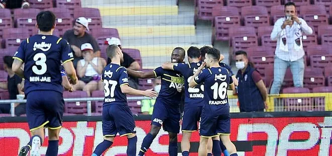 Hatayspor: 1 - Fenerbahçe: 2 MAÇ SONUCU | Fenerbahçe ilk yarıda bulduğu gollerle kazandı