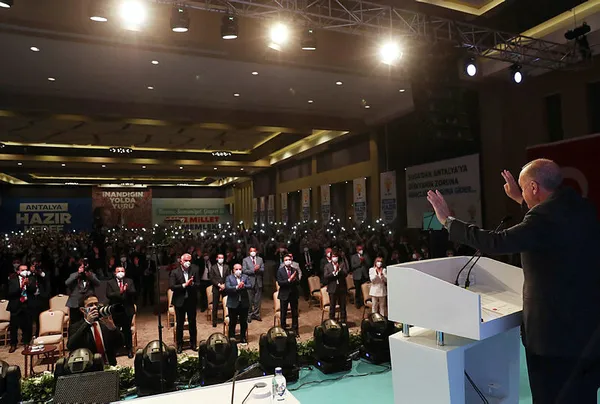son-dakika-baskan-erdogan-antalyada-ak-parti-il-teskilati-toplantisinda-onemli-aciklamalar-1624121893514.jpg Son dakika: Başkan Erdoğan Antalya'da! AK Parti İl Teşkilatı Toplantısı'nda önemli açıklamalar - 10