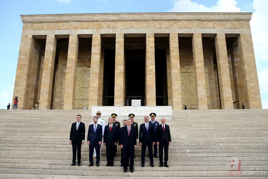 Erdoğan başkanlığında Yüksek Askeri Şura üyeleri Anıtkabir'i ziyaret etti 20