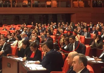 CHP'li Aykut Erdoğdu HDP sıralarına oturdu!