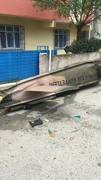 İstanbul Sancaktepe’de helikopter düştü!