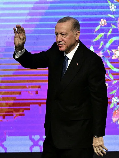 baskan-erdogandan-diyanet-akademisi-mezuniyet-toreninde-onemli-mesajlar-asirlardir-islamin-sancagi-olduk-1706797097757.jpg Başkan Erdoğan'dan Diyanet Akademisi Mezuniyet Töreni'nde önemli mesajlar: Asırlardır İslam'ın sancağı olduk - 3