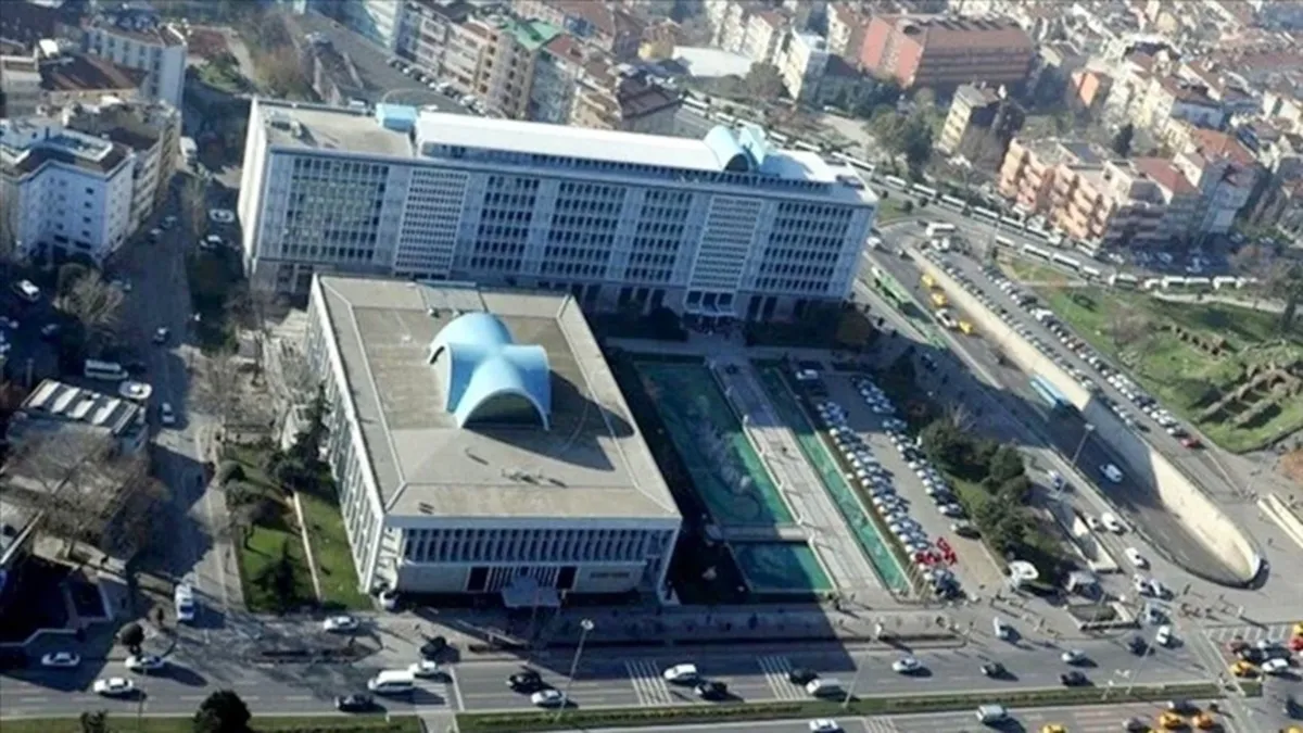 İBB'ye yönelik 2. dalga operasyonunda flaş gelişme! 18 şüpheli tutuklandı: Gözdem Ongun ve Şafak Başa'ya ev hapsi kararı