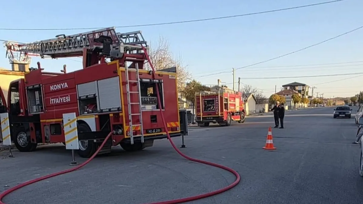 Konya'da çifte yangın korkuttu! Ev ve TIR dorsesi alev alev yandı
