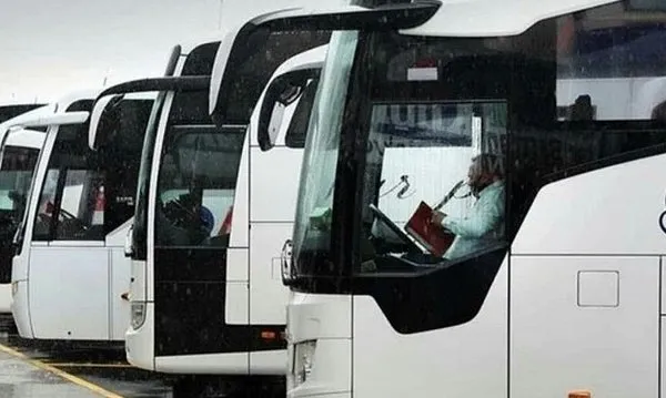trabzonda-otobus-muavininden-2-yasindaki-kiz-cocuguna-igrenc-taciz-yanlis-anlasilma-oldu-1656583260777.jpg Trabzon’da otobüs muavininden 2 yaşındaki kız çocuğuna iğrenç taciz! ‘Yanlış anlaşılma oldu’ - 1