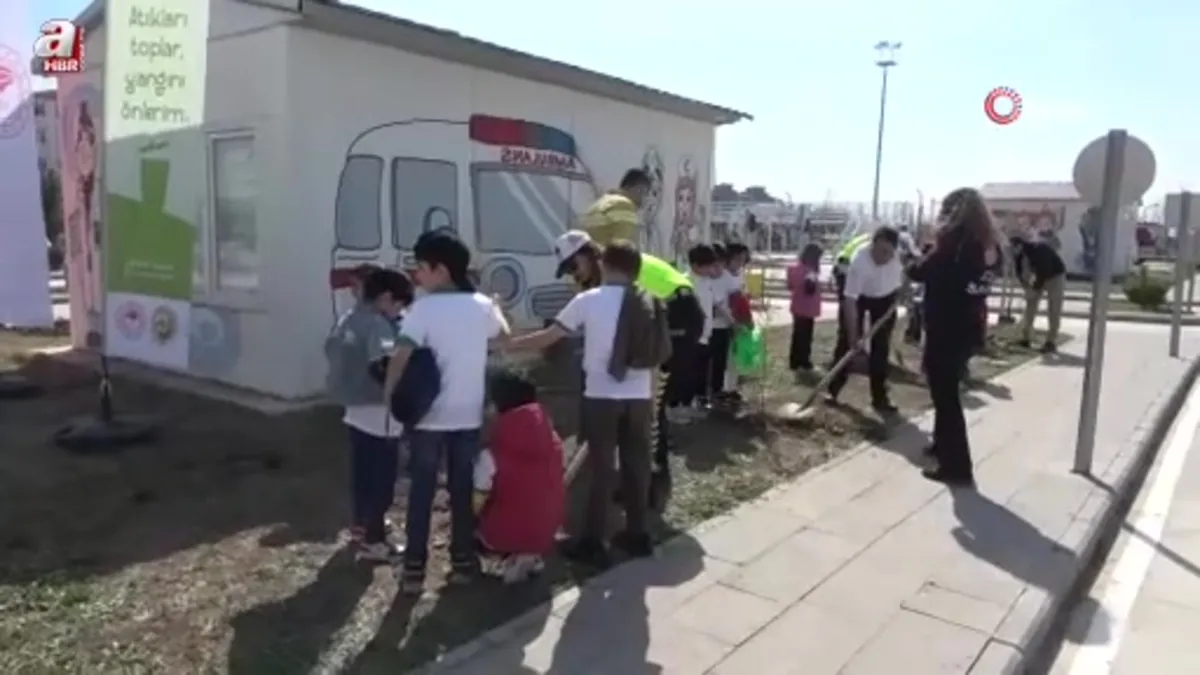 Batman’da 100 öğrenci 116 adet fidan dikti