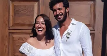 Gupse Özay kendisine benzetilen kızı Jan Asya’yla kartopu oynadı