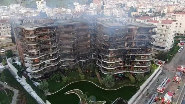 1683913399934.jpeg İzmir'deki Folkart Sitesi'ndeki yangınla ilgili rapor tamamlandı! İşte yangının çıkış nedeni - 4