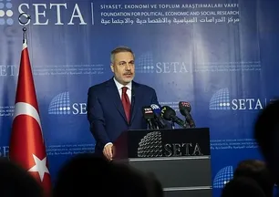 Bakan Fidan'dan terör örgütü YPG'ye açık uyarı: Silahlı unsurlar Suriye ordusuna bağlanmalı