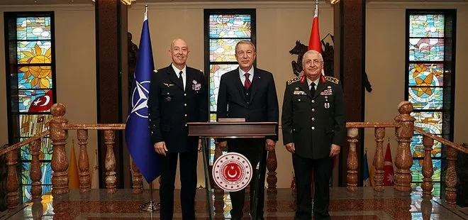 Milli Savunma Bakanı Akar, NATO Yüksek Müttefik Dönüşüm Komutanı Lavigne’yi ağırladı