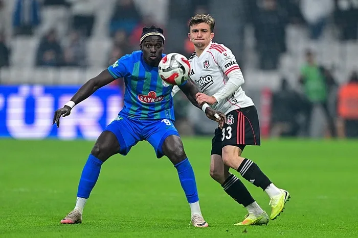 kartal-evinde-tek-golle-gecti-mac-sonucu-besiktas-1-0-caykur-rizespor-1766257227921.jpeg Fotoğraf (AA)