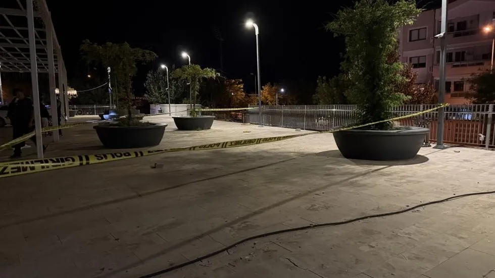 1788780374081.jpeg Muğla’da meydanda bıçaklı kavga! 14 yaşındaki çocuk yaralandı - 1