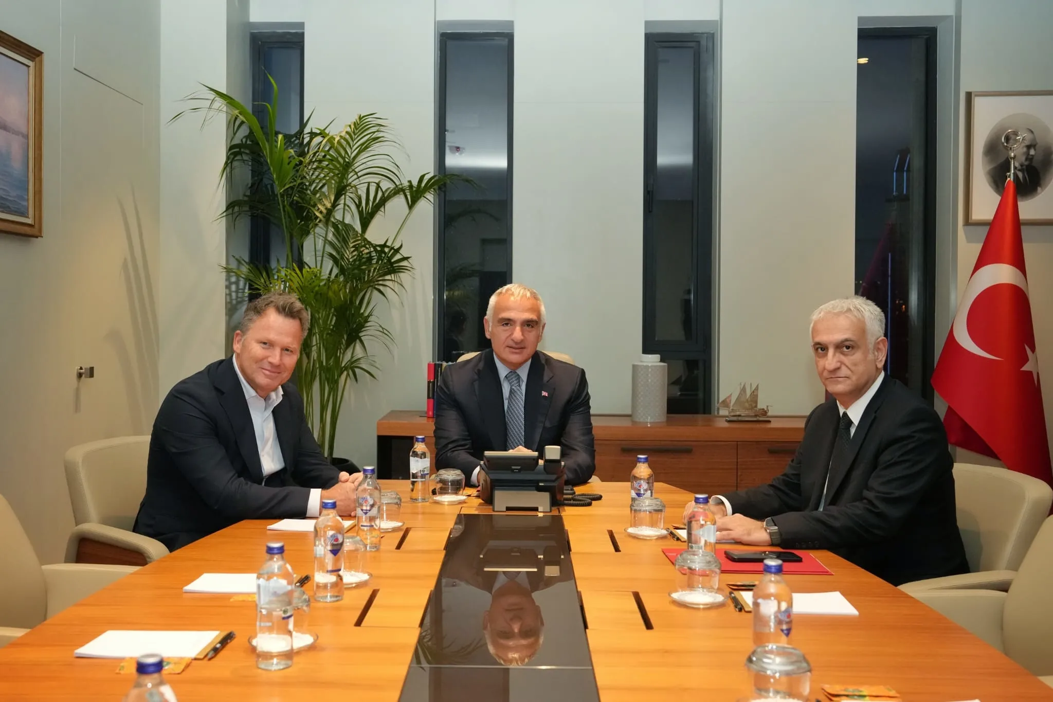 Dev tur operatörleriyle stratejik buluşma! Yeni sezon masaya yatırıldı