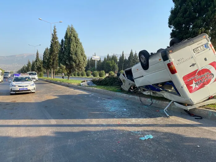 Son dakika: Kahramanmaraş'ta servis minibüsü devrildi: 8 yaralı - 2