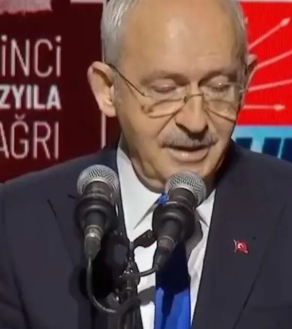 Kılıçdaroğlu fiyaskolara sahne olan konuşmasında adaylığını resmen ilan etti: Geliyorum ey dünya